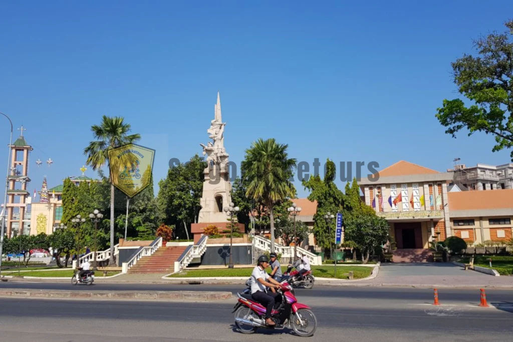 Vòng xoay Củ Chi