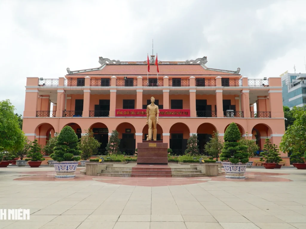 Nha Rong Wharf